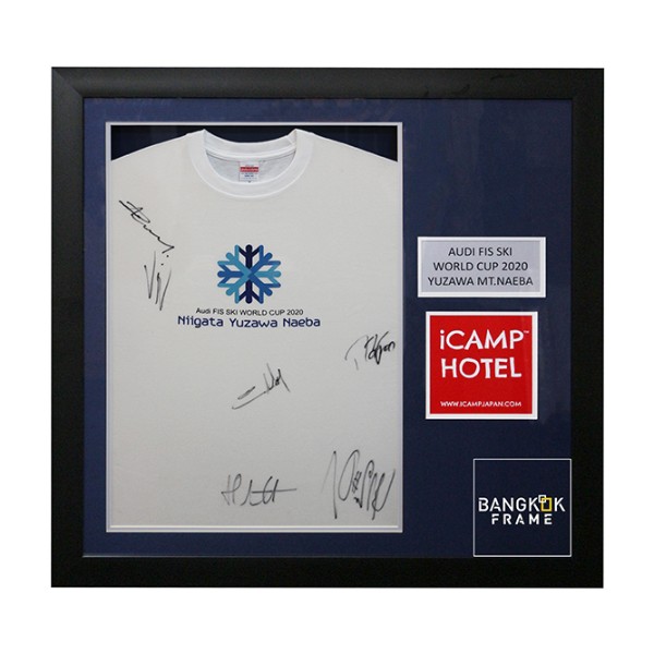 กรอบรูปโชว์เสื้อสะสม